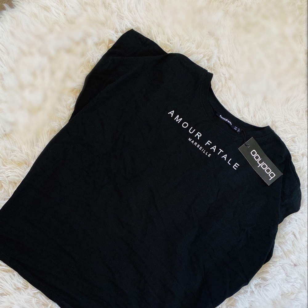 NWT! BOOHOO Black Drop Shoulder Graphic T-Shirt